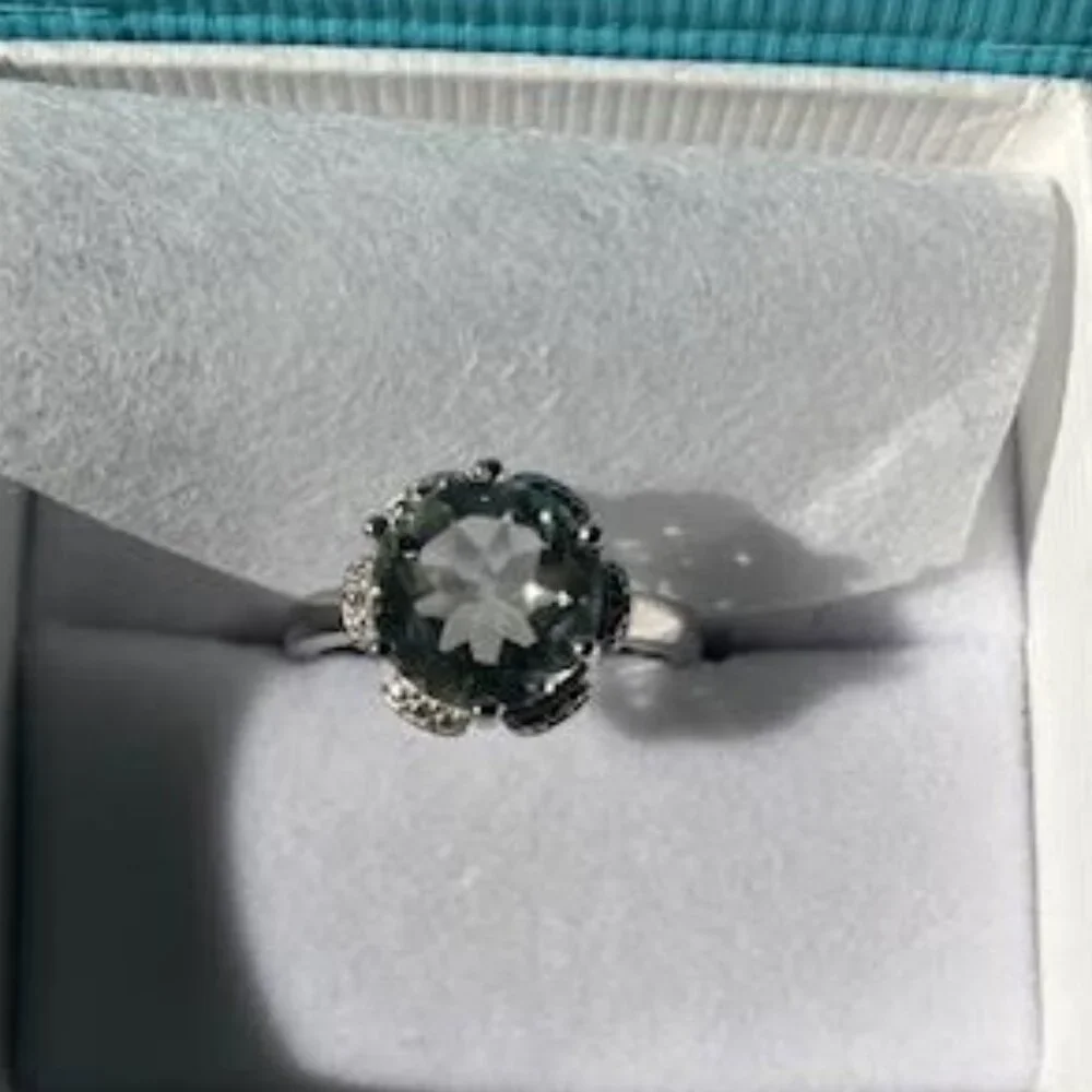 3.55 ct natural green Amethyst sterling silver ring. size 7 - Picture 3 of 5